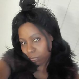 Meet your Posher, Lynetta